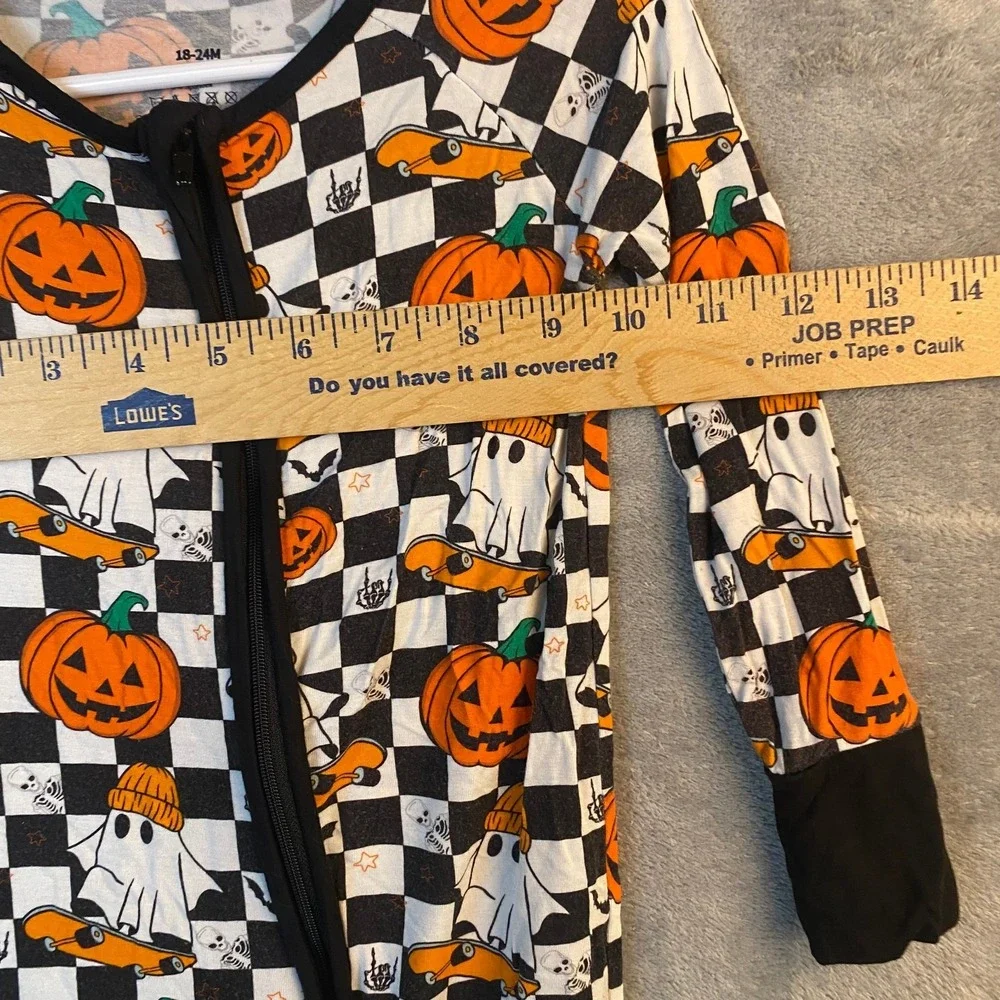 The Unbranded Brand adorable halloween